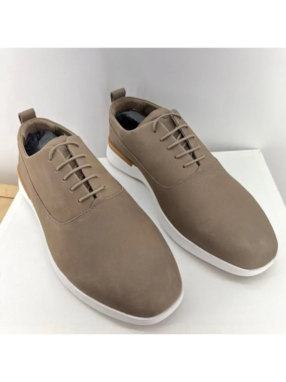 Wolf and Shepherd Crossover Longwing Sporty Men Shoes Desert White Nubuck Sz 9.5